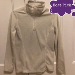 Women’s size XS off white Old Navy 1/4 zip fleece jacket